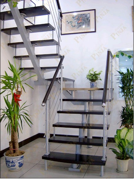 上海品家楼梯供应_钢梯制作_家用钢梯设计_斯钛博系列楼梯.jpg